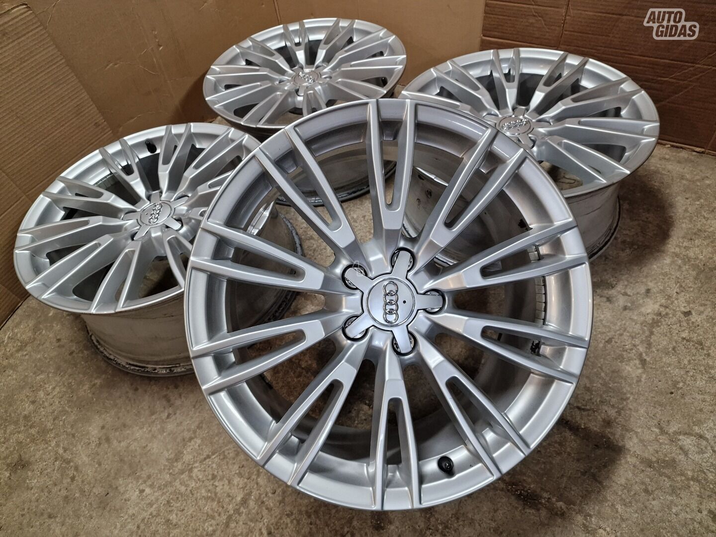 Audi A8 (2010-2025m),ET28 A8 light alloy R18 rims