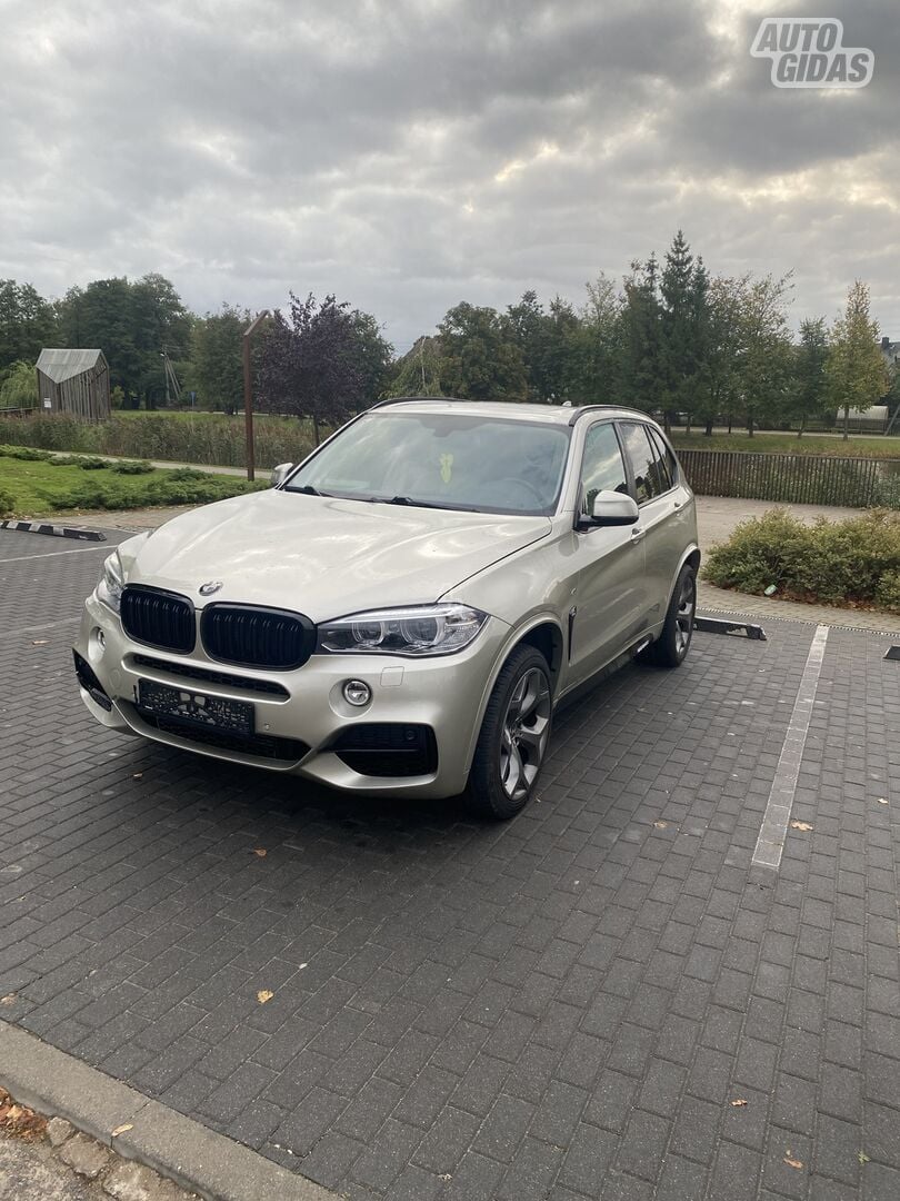 Bmw X5 2015 г Внедорожник / Кроссовер