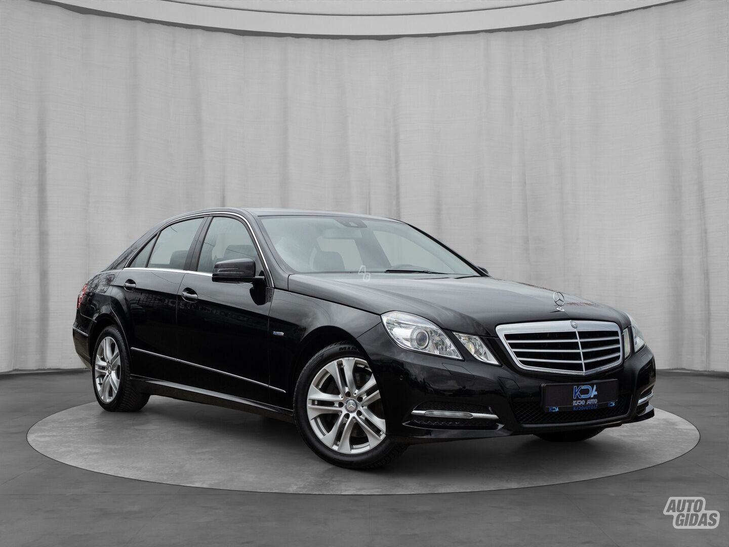 Mercedes-Benz E 250 2011 г Седан