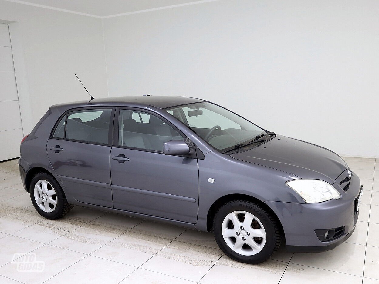 Toyota Corolla 2006 г Хэтчбек