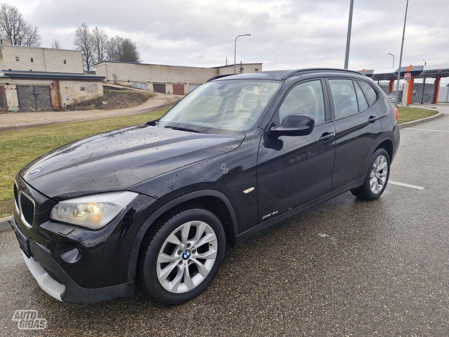 Bmw X1 2010 г Внедорожник / Кроссовер