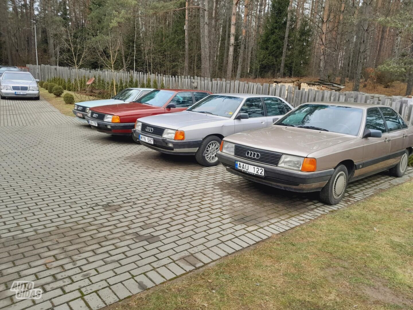 Audi 100 1988 г Седан