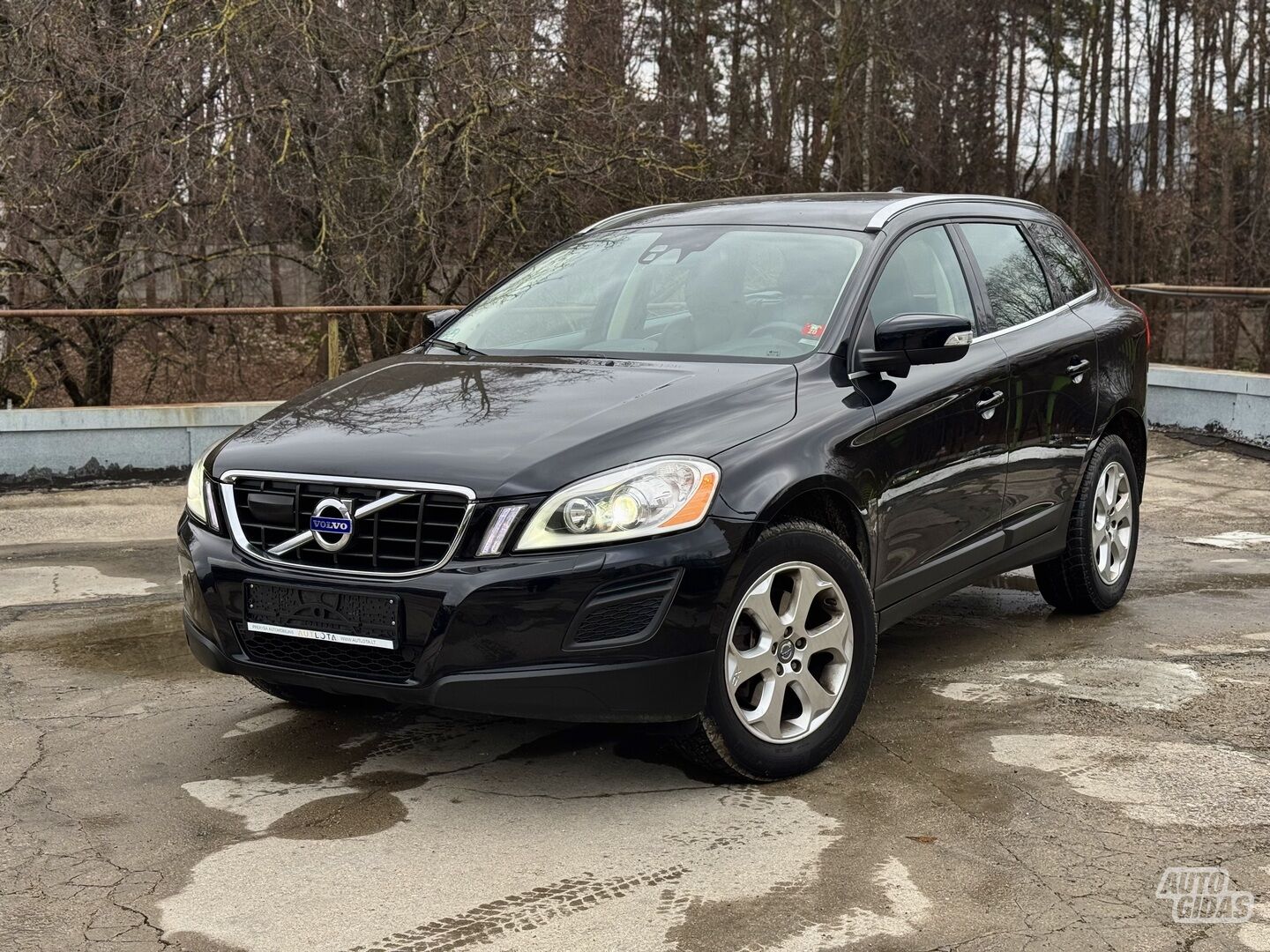 Volvo XC60 D5 2011 y