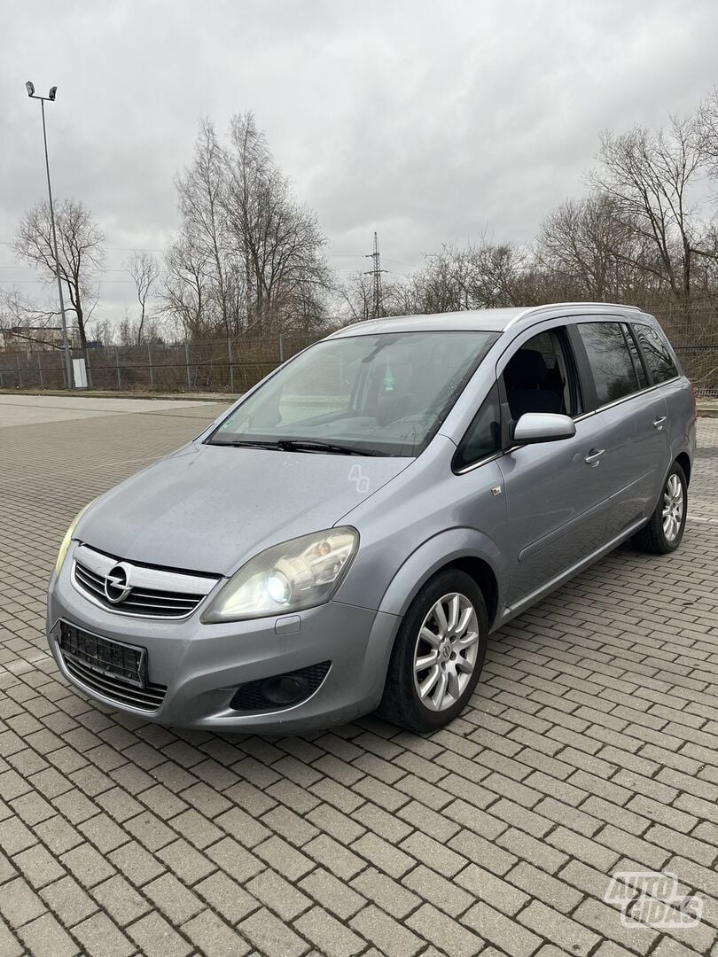 Opel Zafira 2009 г Минивэн