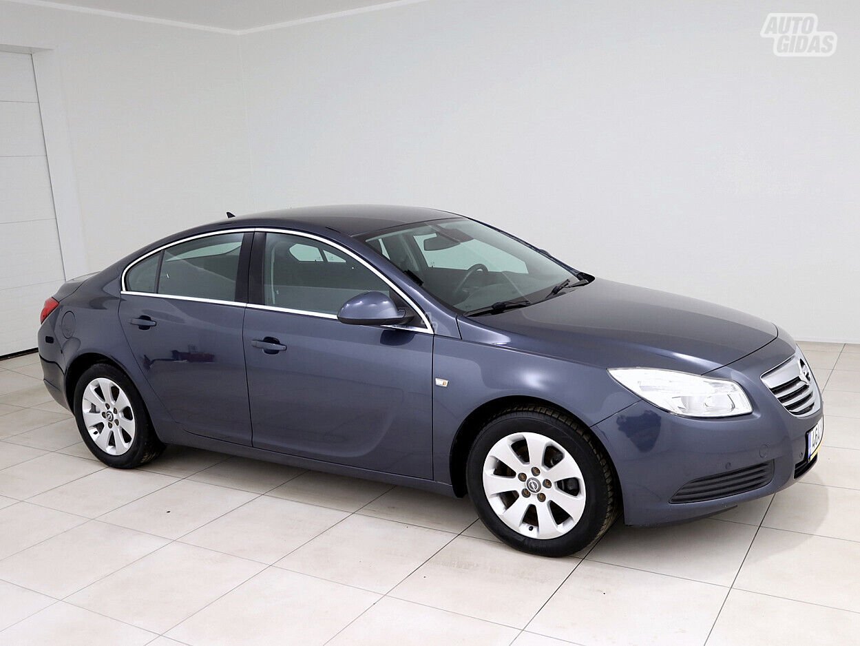 Opel Insignia 2010 y Sedan