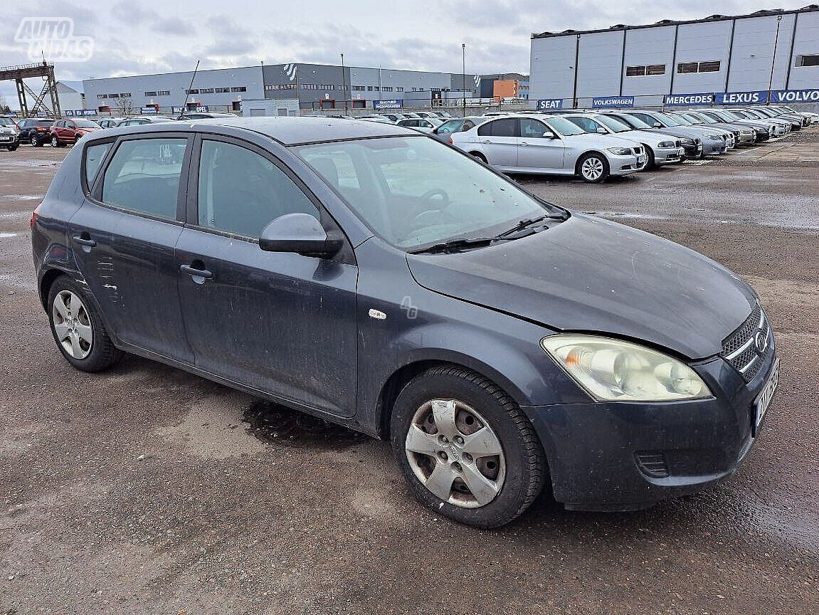 Kia Cee'd 2008 г Хэтчбек