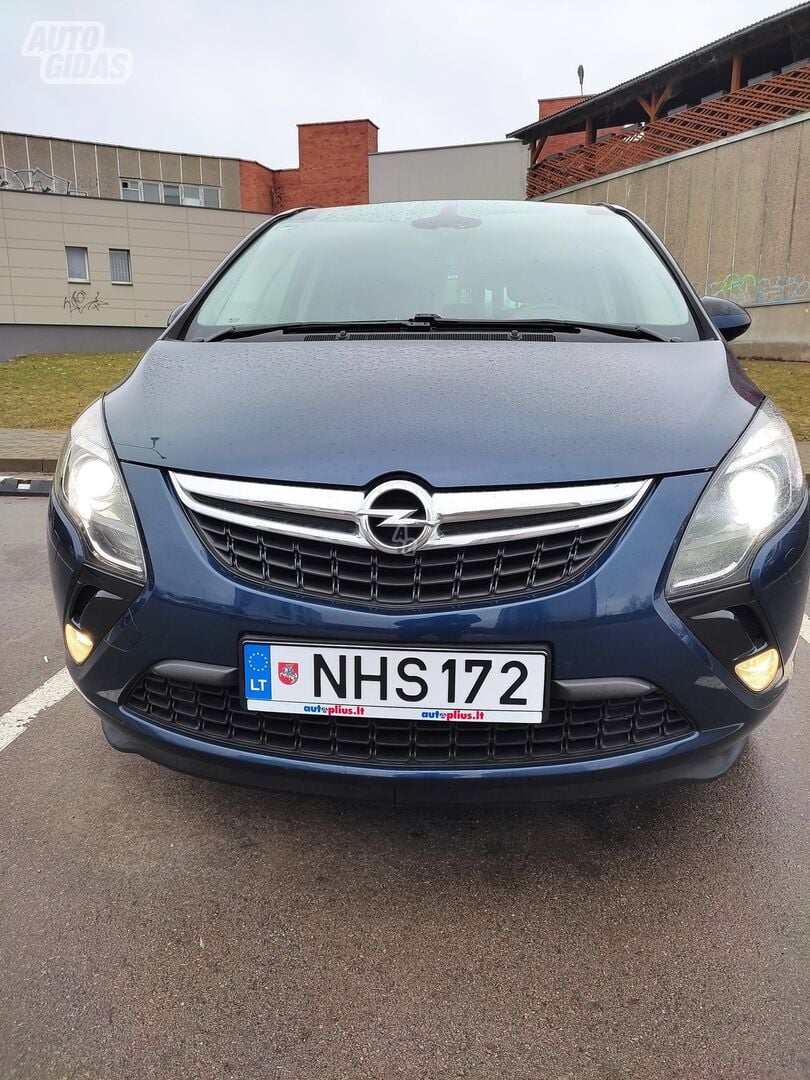 Opel Zafira Tourer TDCI 2012 y