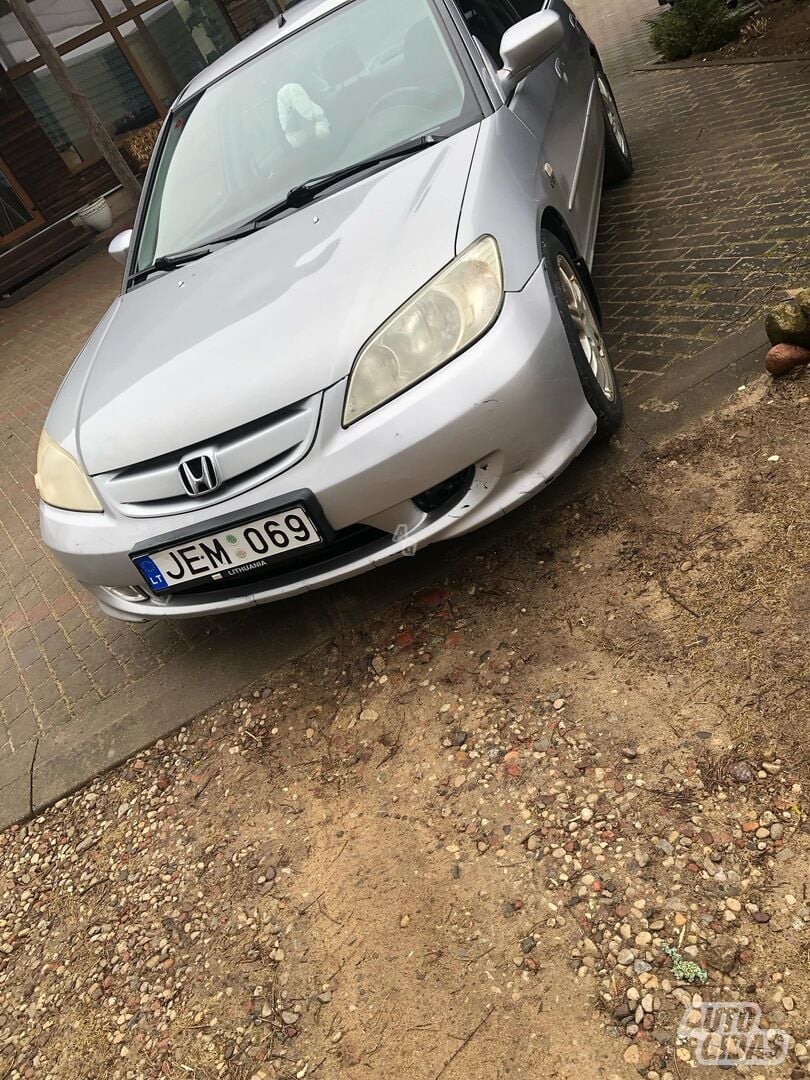 Honda Civic 2005 г Седан