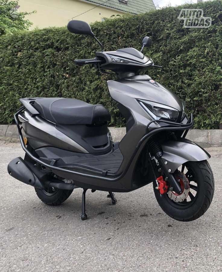 Yamaha Cygnus 2025 y Scooter / moped