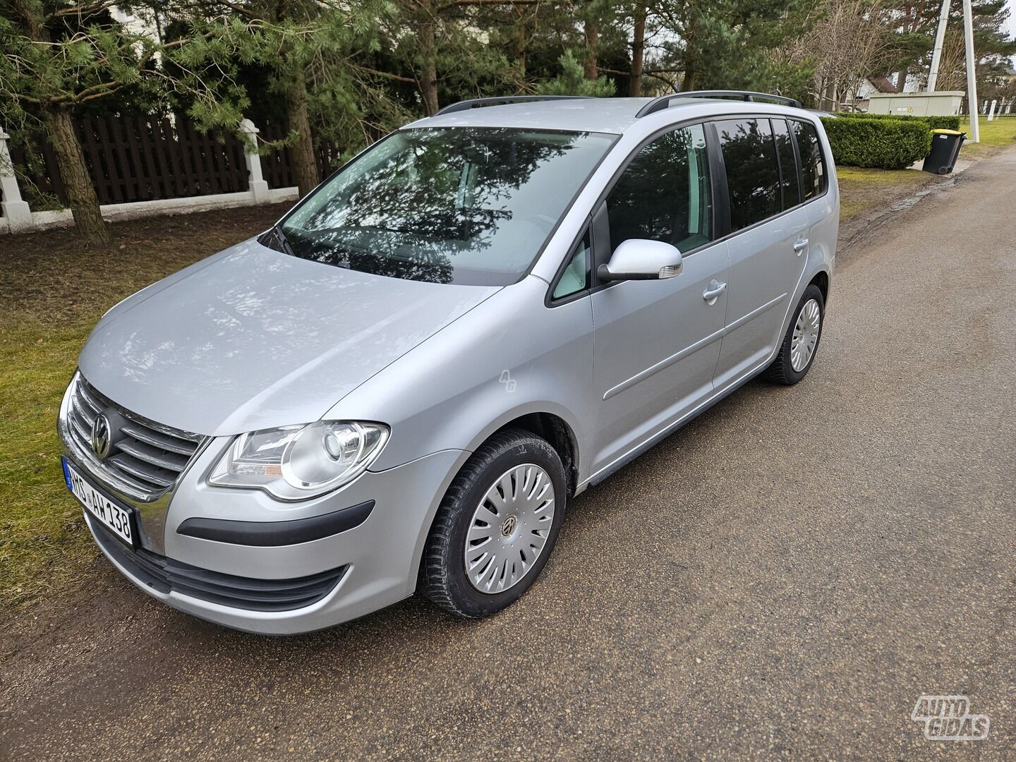 Volkswagen Touran 2010 y Van