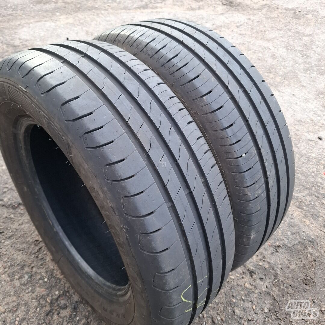 Goodyear R15 vasarinės padangos lengviesiems