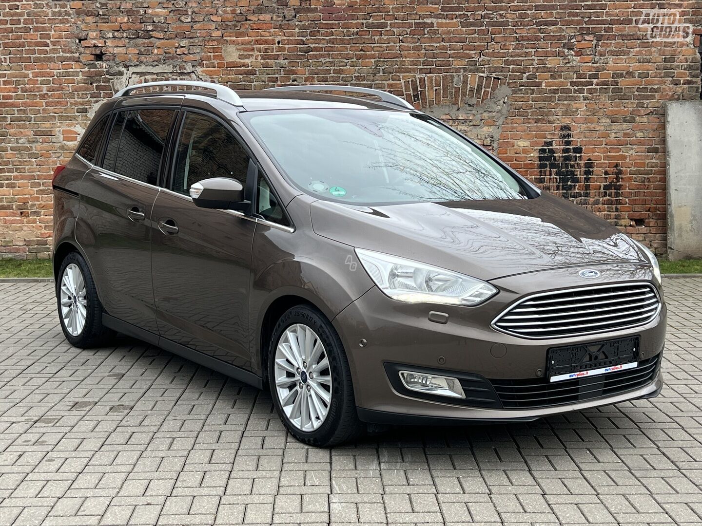 Ford Grand C-MAX 2015 y Van