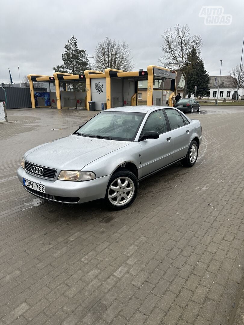 Audi A4 1997 y Sedan