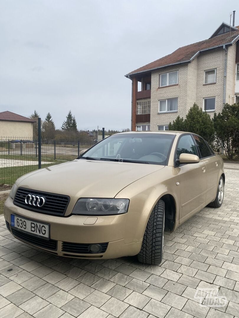 Audi A4 2004 г Седан