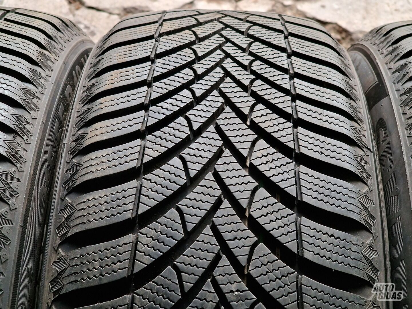 Semperit SPEED-GRIP 5, 2022m R18 winter tyres passanger car