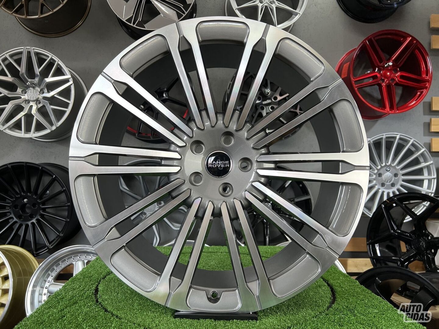 Autowheels 10Split Spoke Land Rover Style lengvojo lydinio R24 ratlankiai