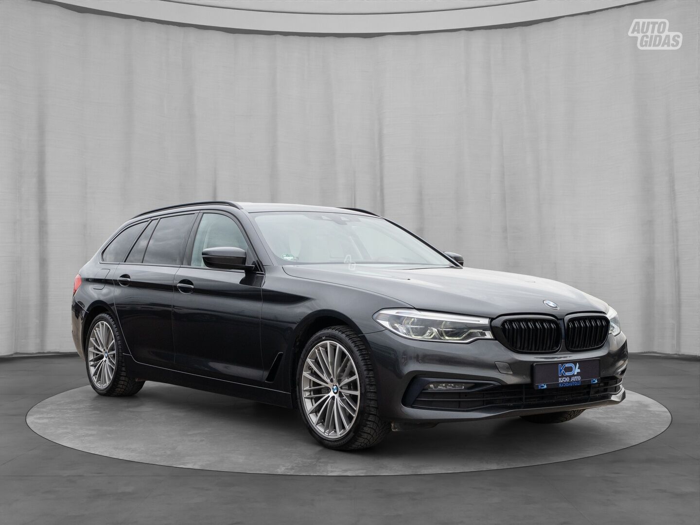 Bmw 520 2019 г Универсал