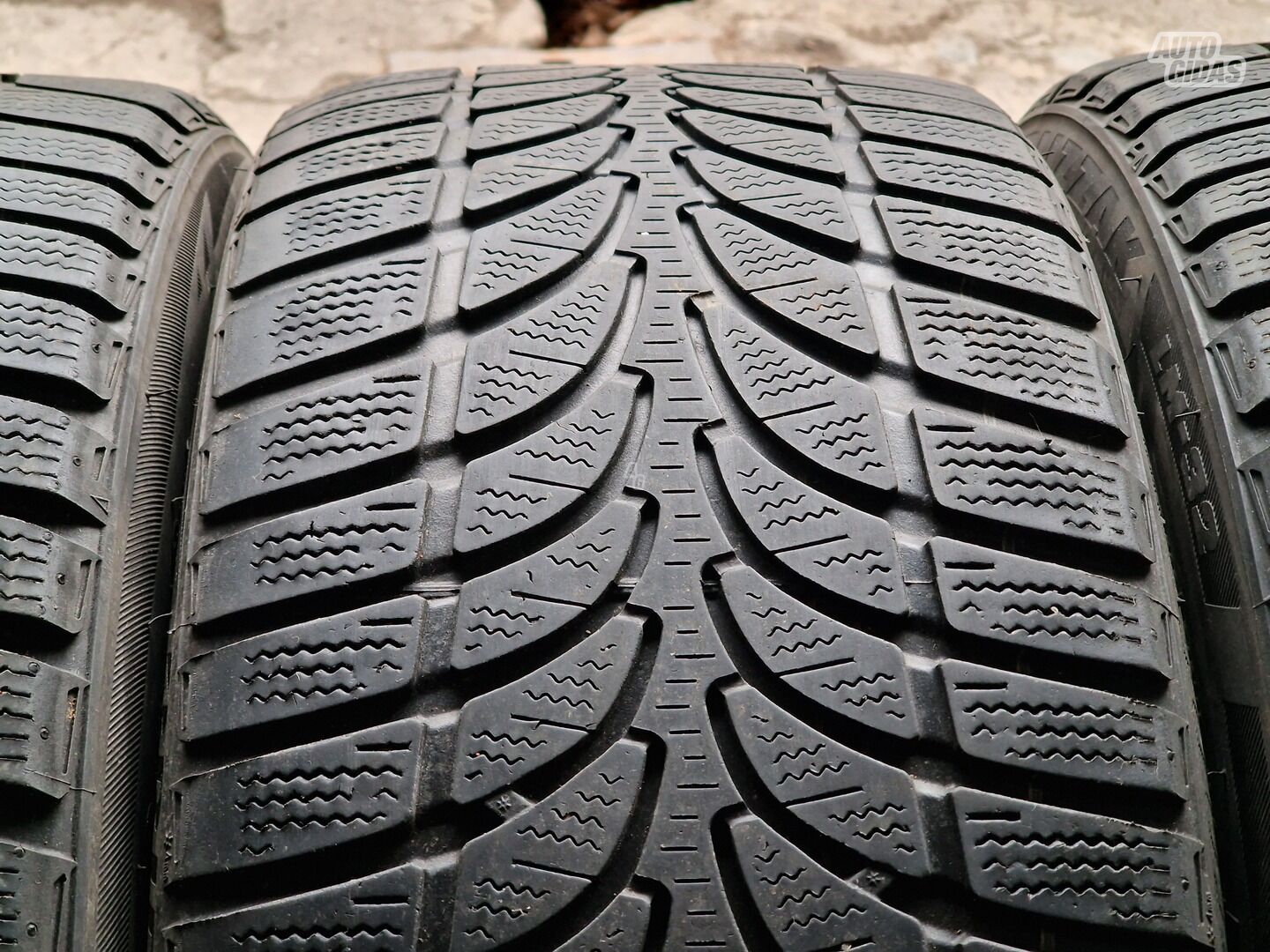 Bridgestone BLIZZAK LM-32 AO R18 žieminės padangos lengviesiems