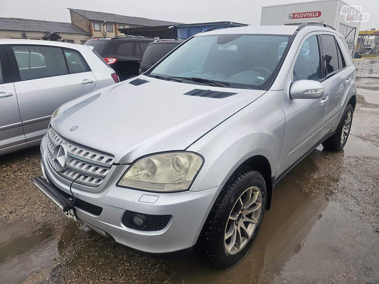 Mercedes-Benz ML 320 2006 г Внедорожник / Кроссовер