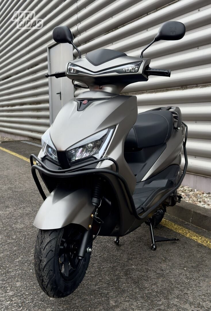 Yamaha Cygnus 2025 y Scooter / moped