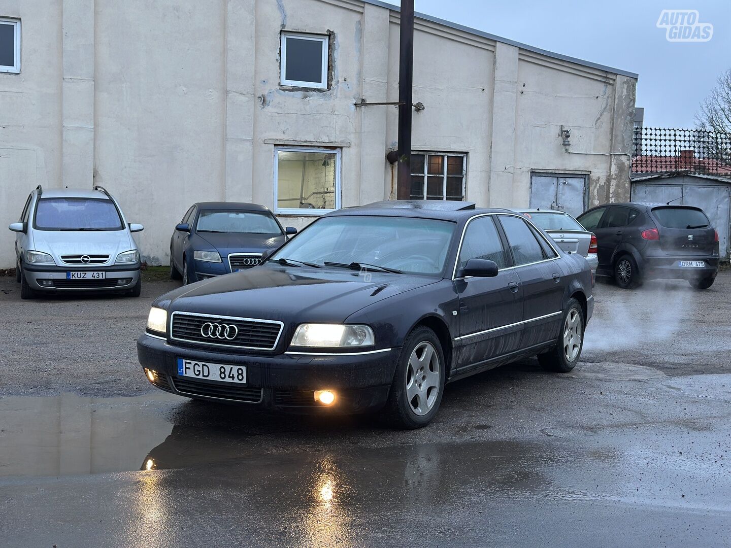 Audi A8 2000 г Седан