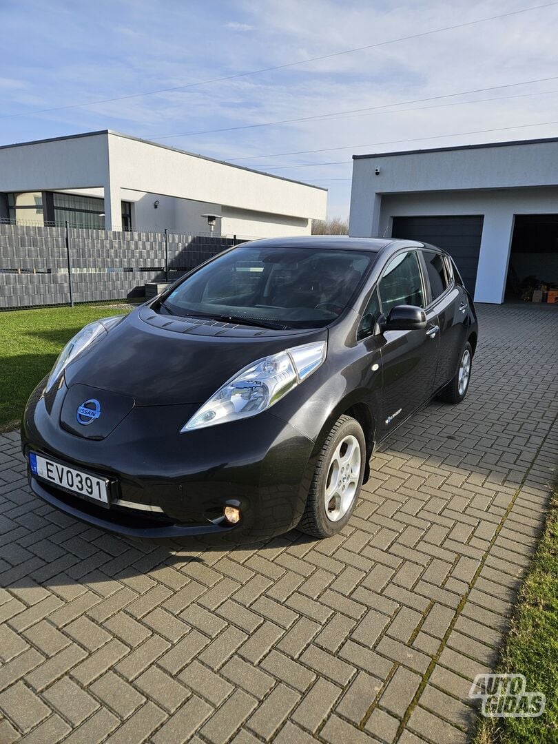 Nissan Leaf 2015 m Hečbekas