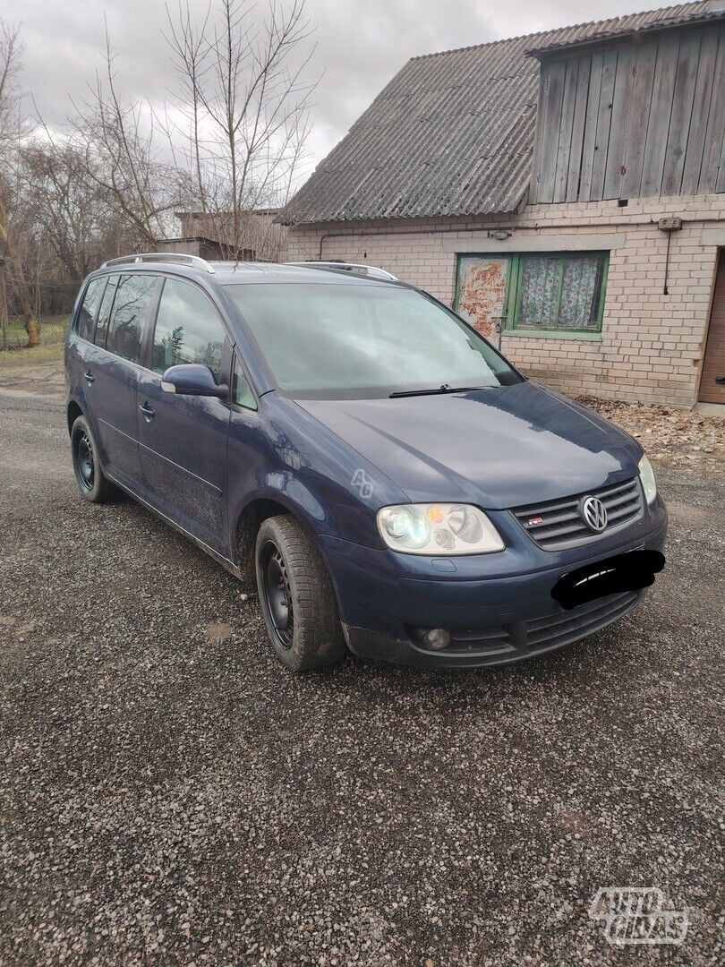 Volkswagen Touran 2004 y Hatchback