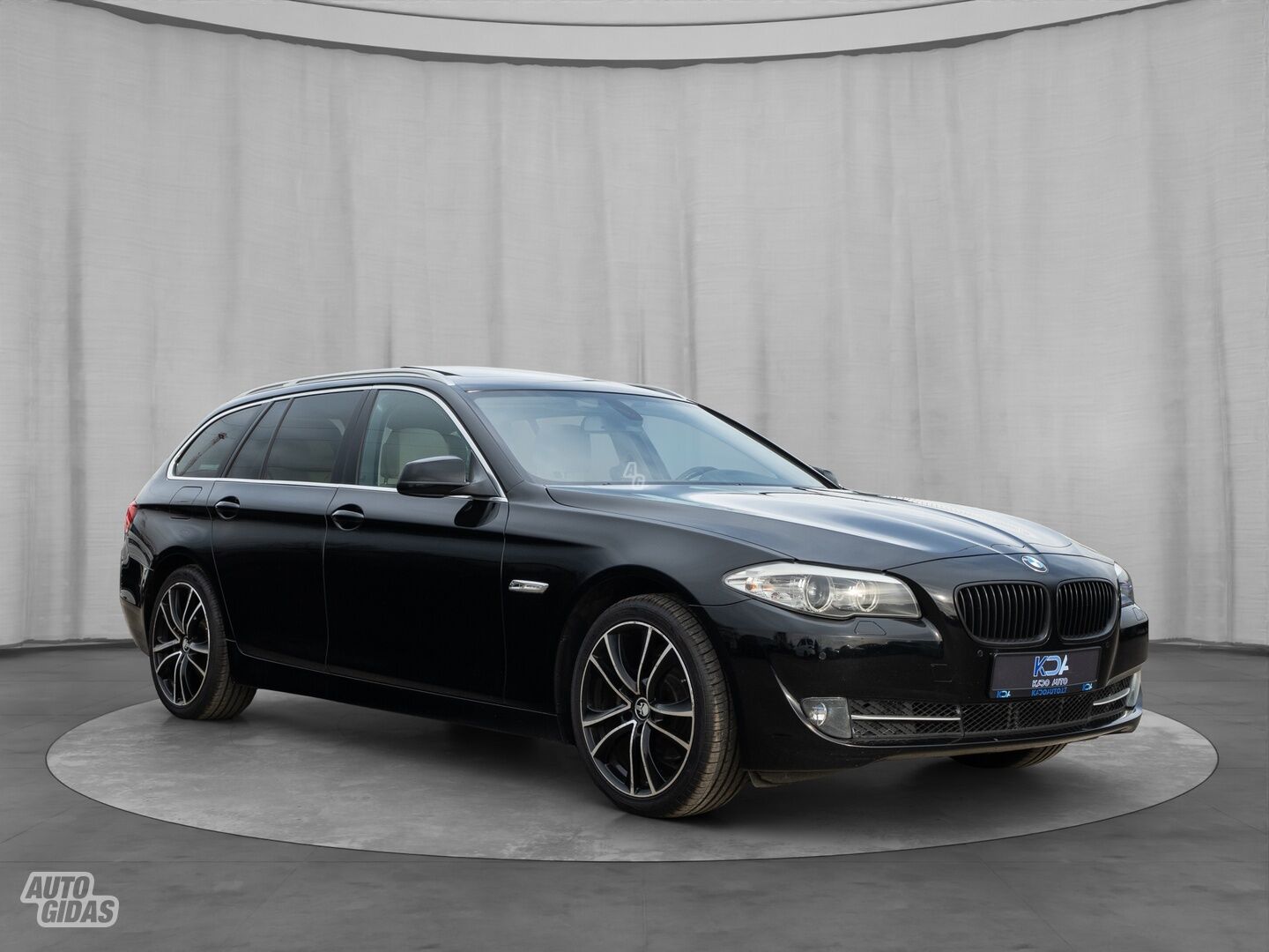 Bmw 520 2011 г Универсал