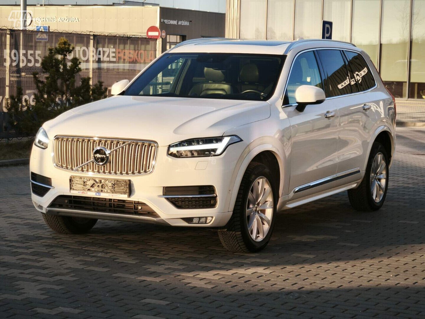 Volvo XC90 2017 г Внедорожник / Кроссовер