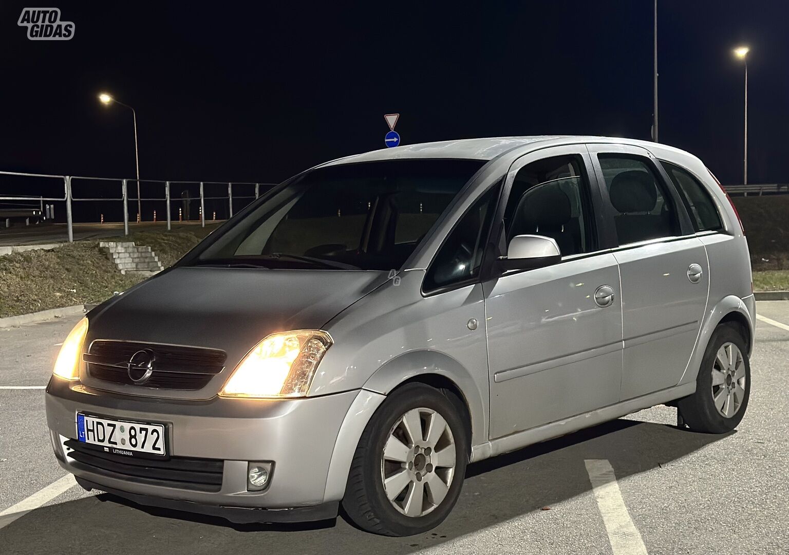 Opel Meriva 2005 y Hatchback