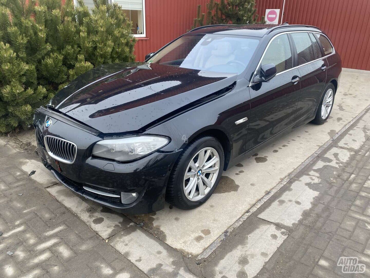 Bmw 530 2013 m dalys