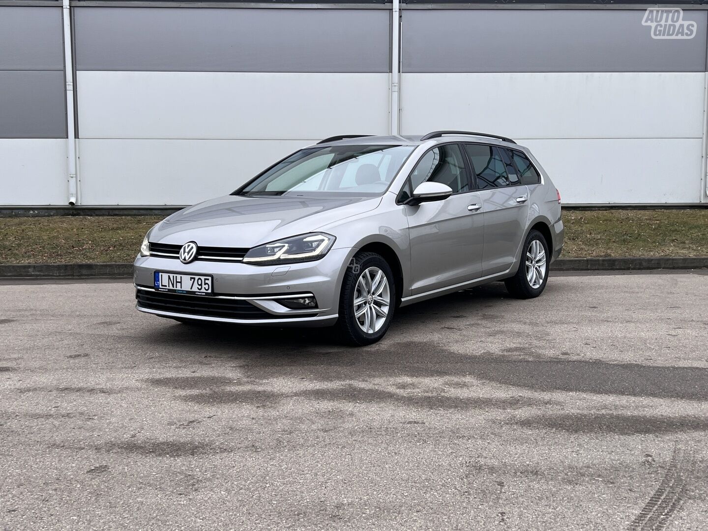 Volkswagen Golf 2020 г Универсал