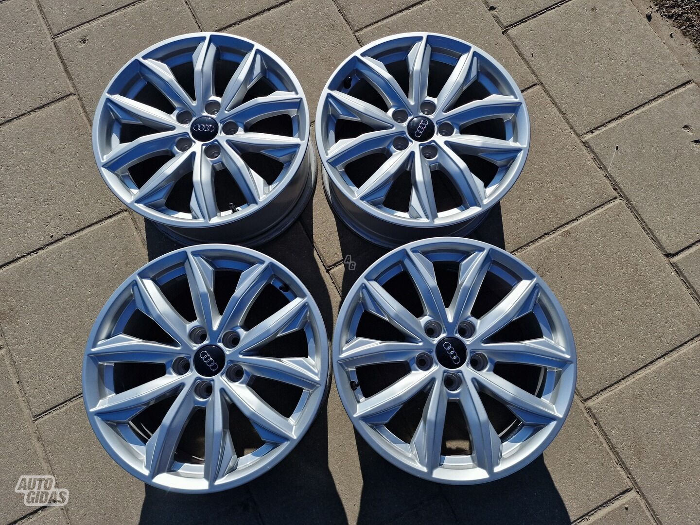 Audi Q5, Q5 Sportback Q5 light alloy R17 rims