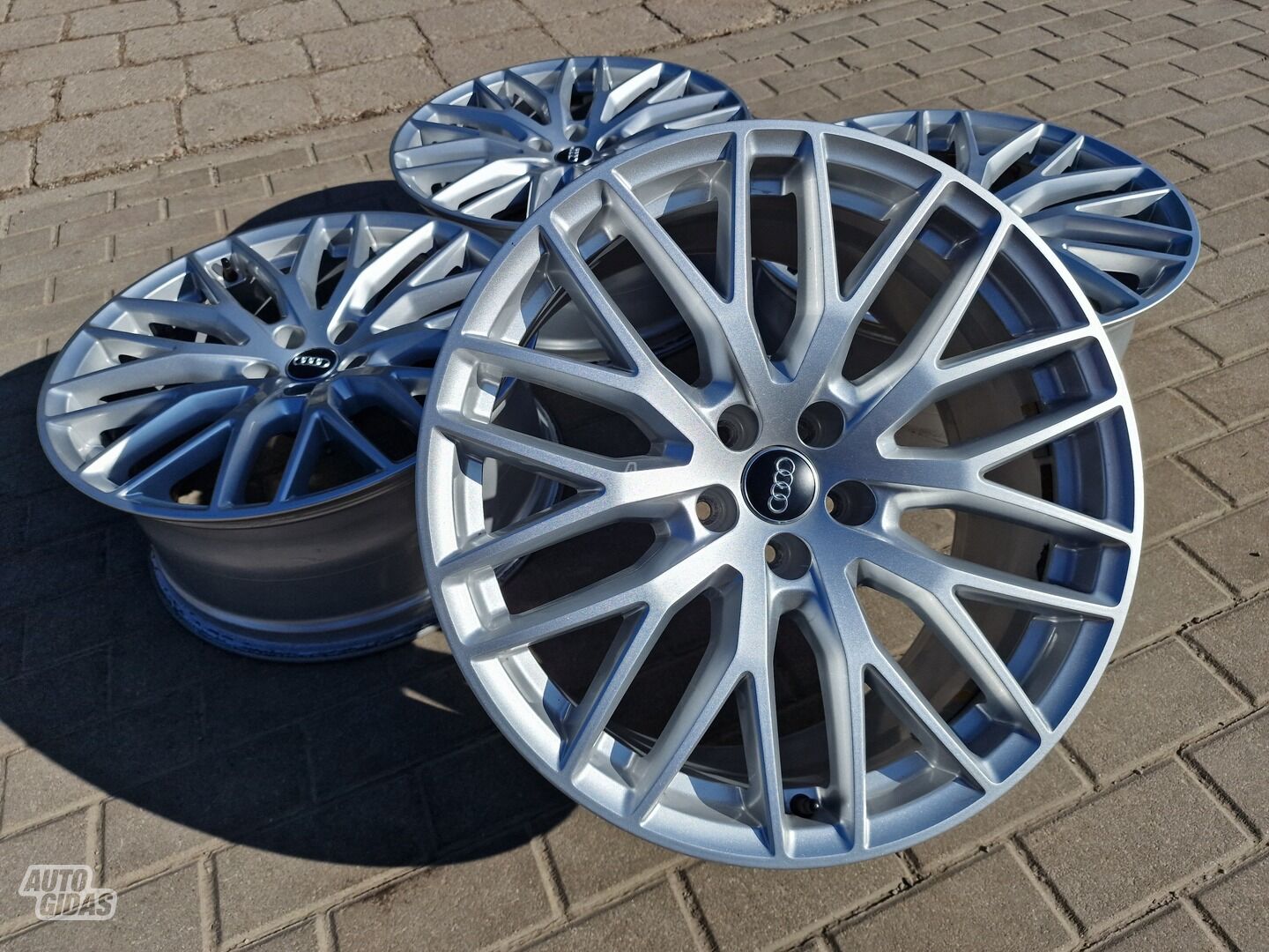 Audi Q7 (2015-2020m) Q7 light alloy R20 rims