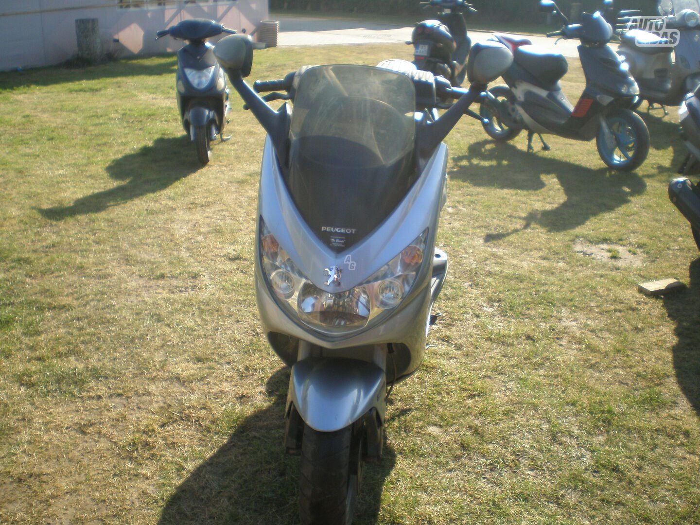 Peugeot Elyseo 2005 y Scooter / moped