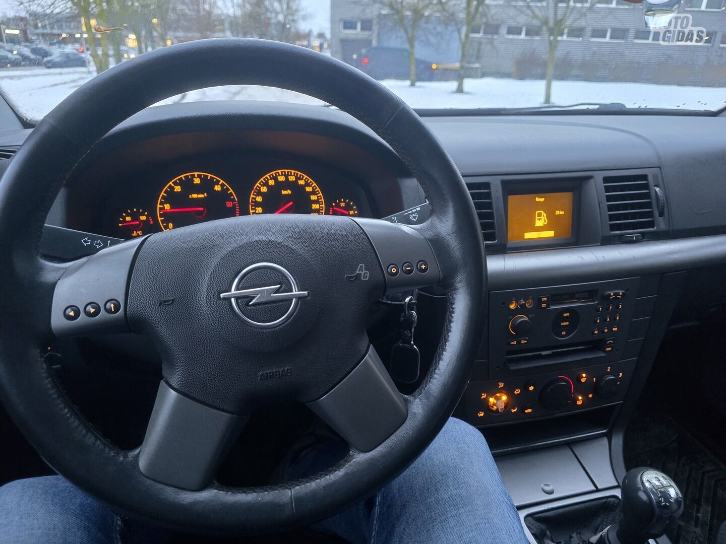 Opel Vectra 2004 г Седан