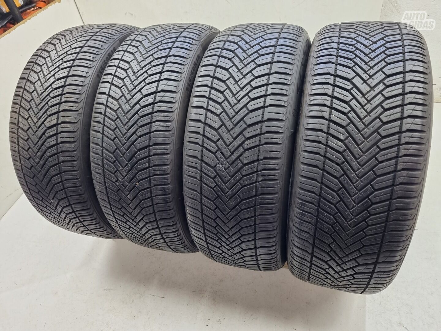 Landsail 7mm R18 universal tyres passanger car