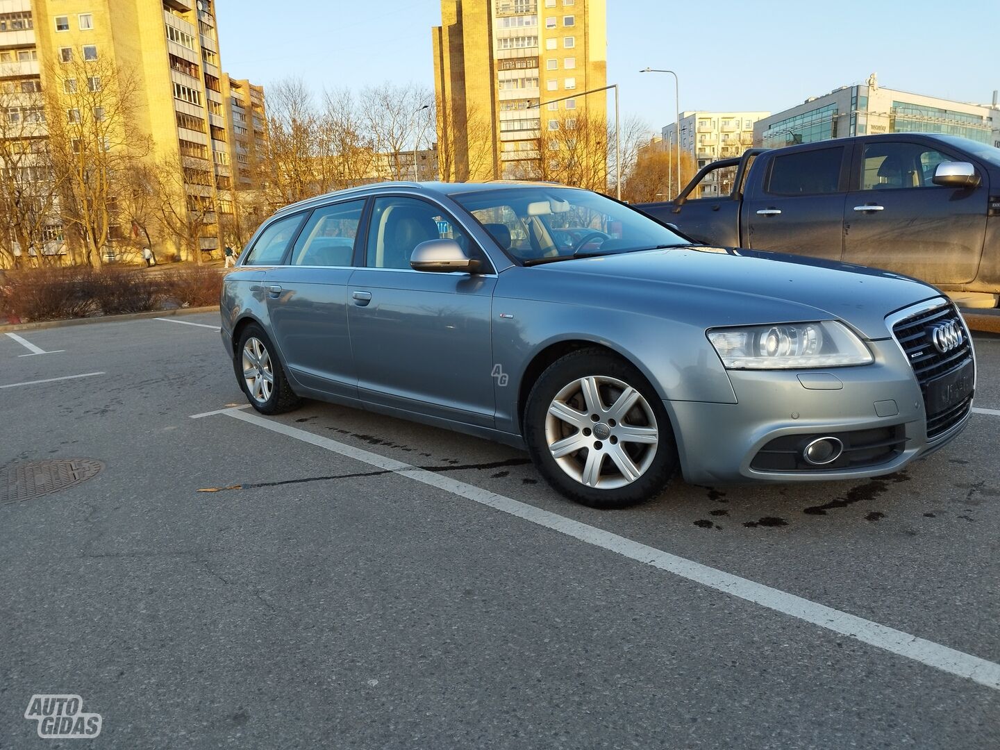 Audi A6 2011 m Universalas