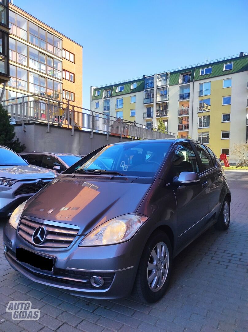 Mercedes-Benz A 180 2009 г Хэтчбек