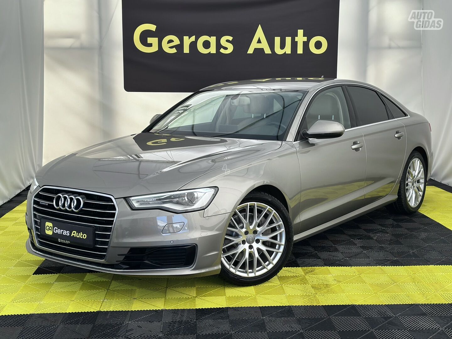 Audi A6 2015 m Sedanas