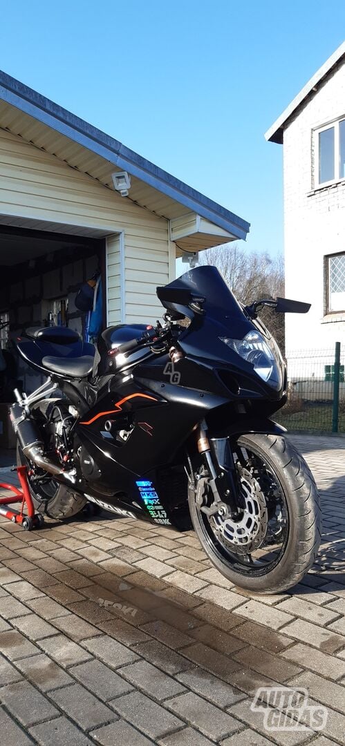 Suzuki GSX-R 2006 y Sport / Superbike motorcycle