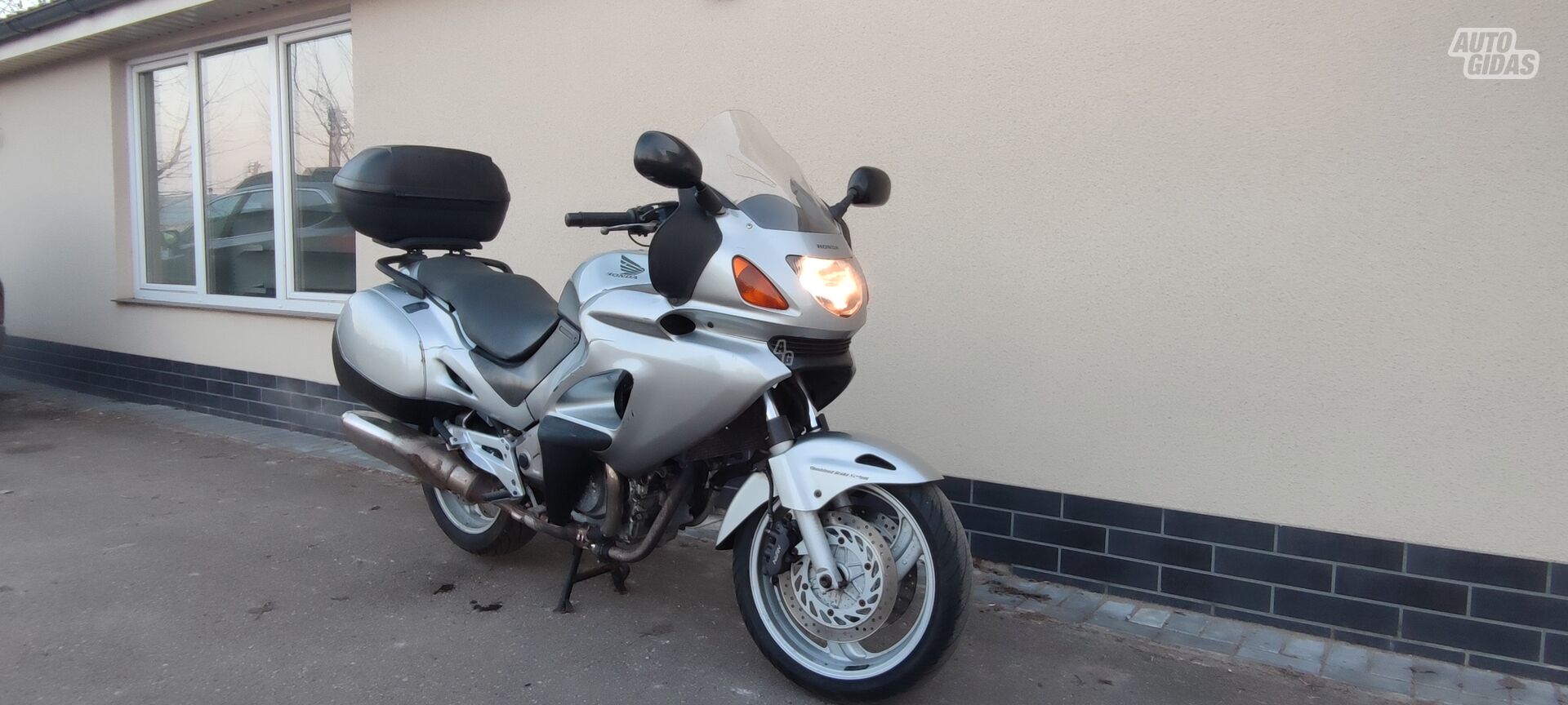 Honda NT 2004 y Touring / Sport Touring motorcycle