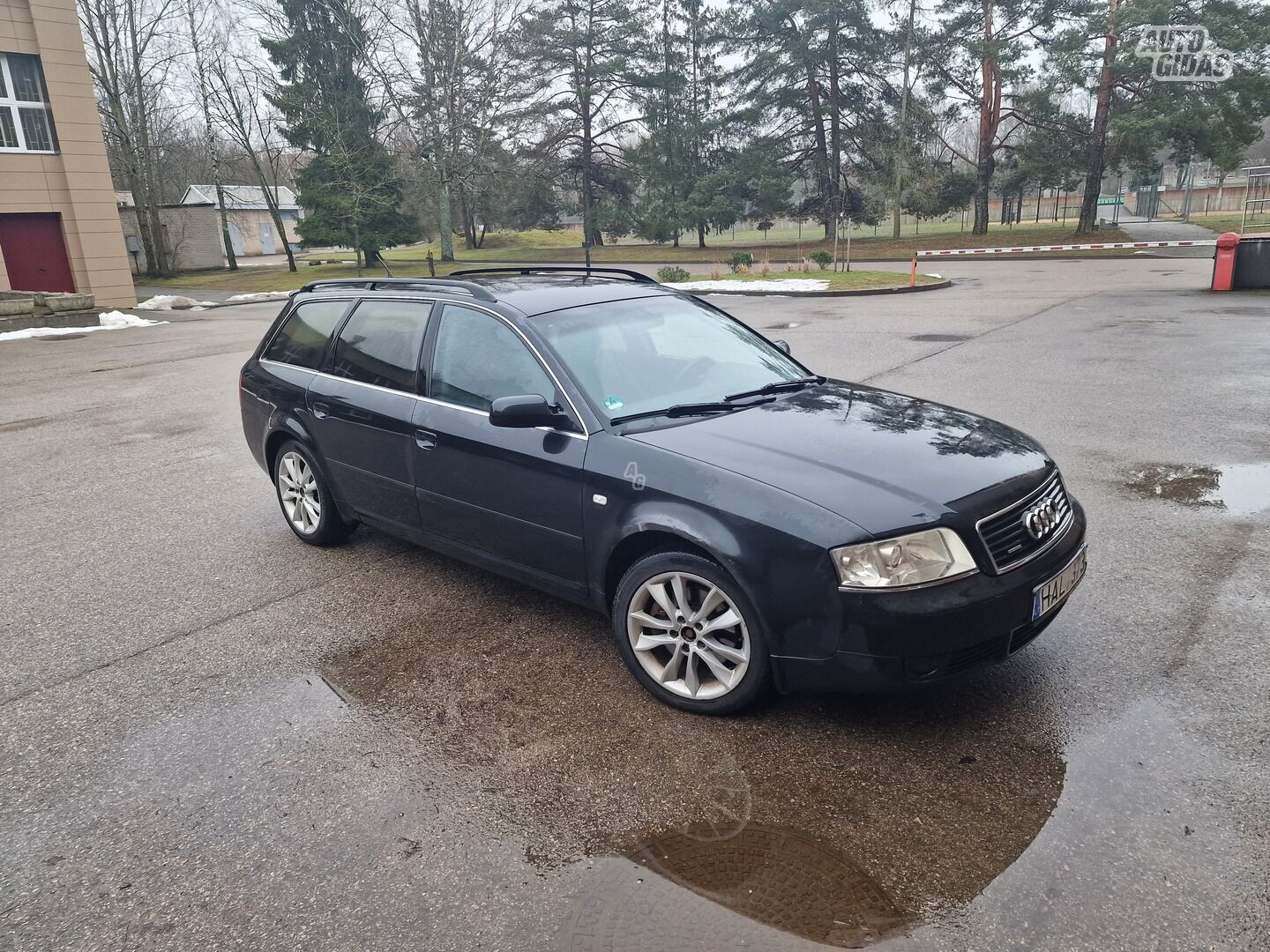 Audi A6 2003 m Universalas