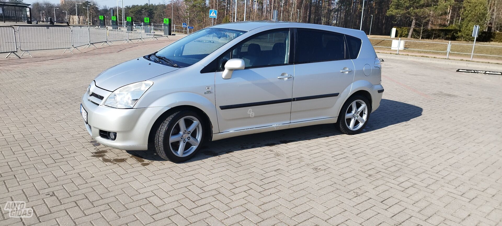 Toyota Corolla Verso 2006 г Минивэн