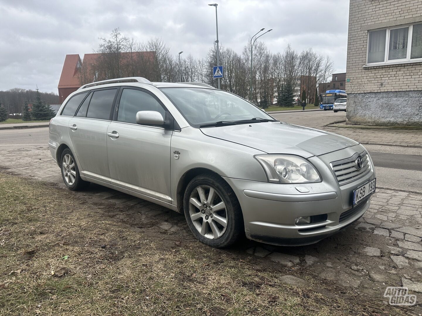 Toyota Avensis 2005 y Wagon