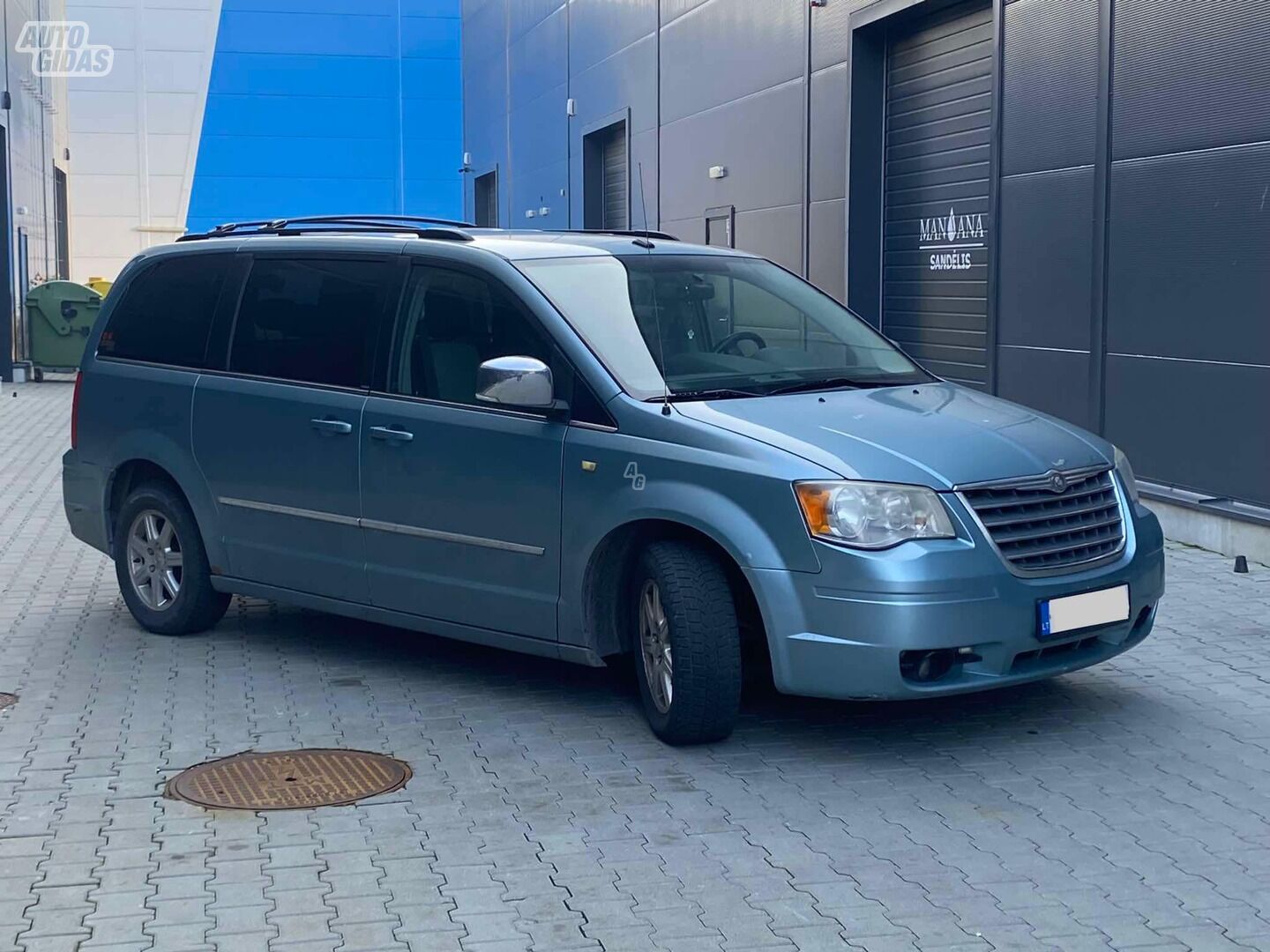 Chrysler Town & Country 2010 г Универсал