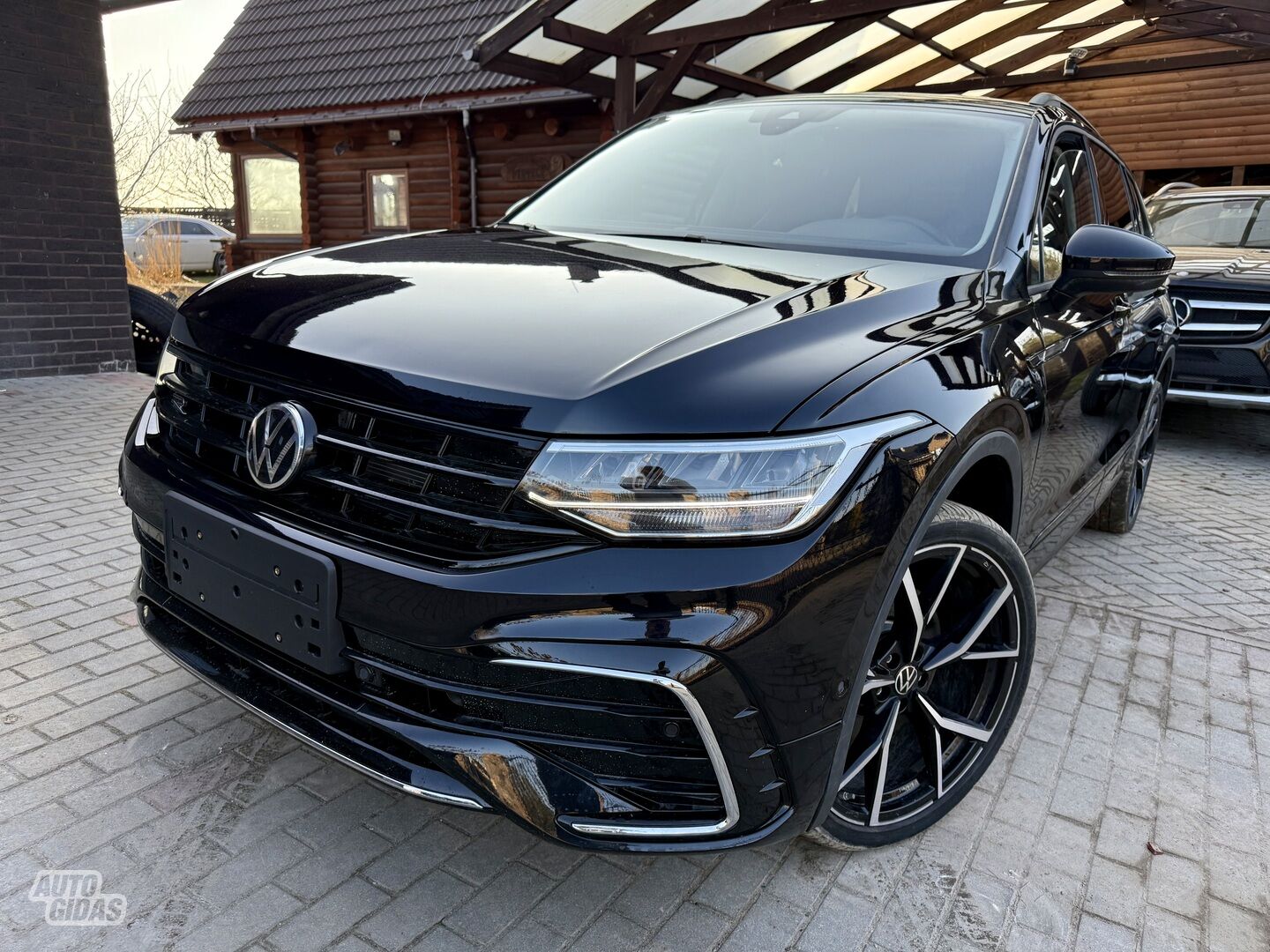 Volkswagen Tiguan 4Motion 2022 г