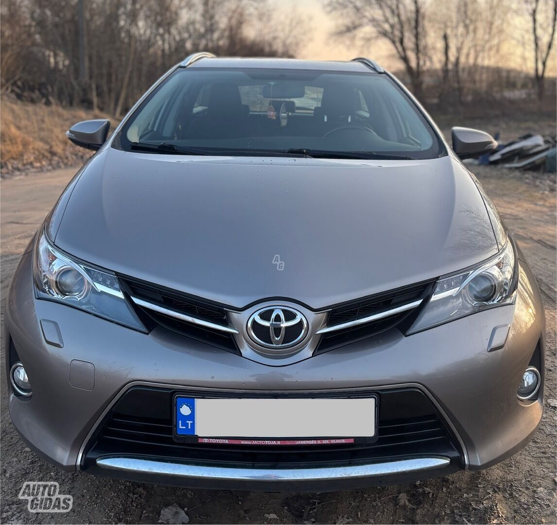 Toyota Auris 2015 г Универсал