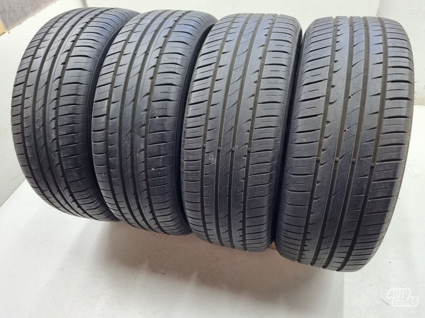 Hankook 6-7mm R17 vasarinės padangos lengviesiems