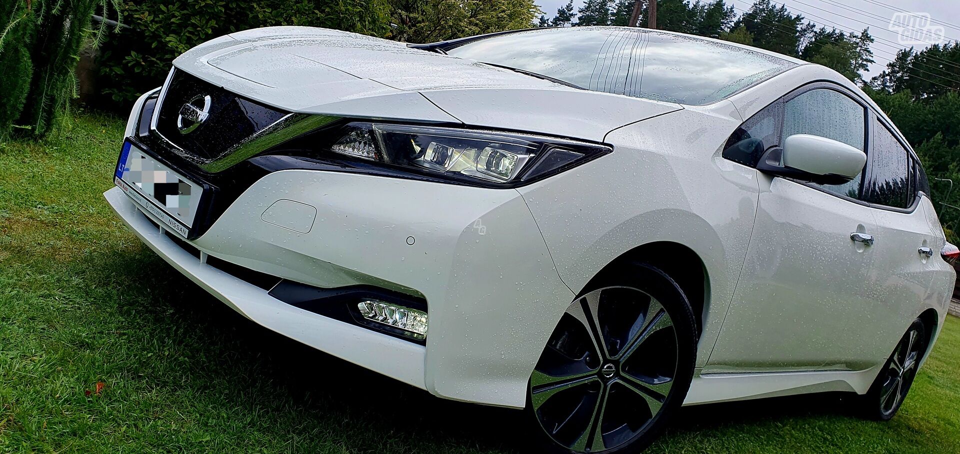 Nissan Leaf 2022 г Хэтчбек